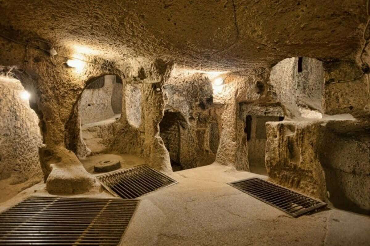 Cu Chi Tunnels - Saigon - Hanoi Islamic Tour 8 Days
