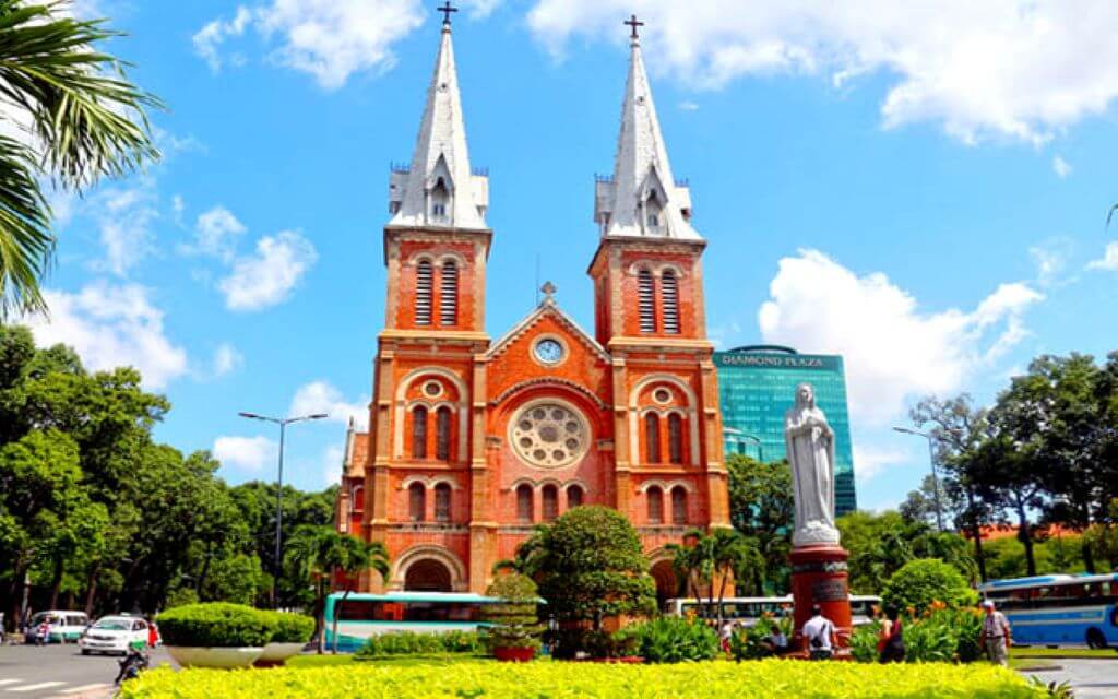 Notre Dame Cathedral in Ho Chi Minh City - Saigon - Hanoi - Muslim Tour 8 Days