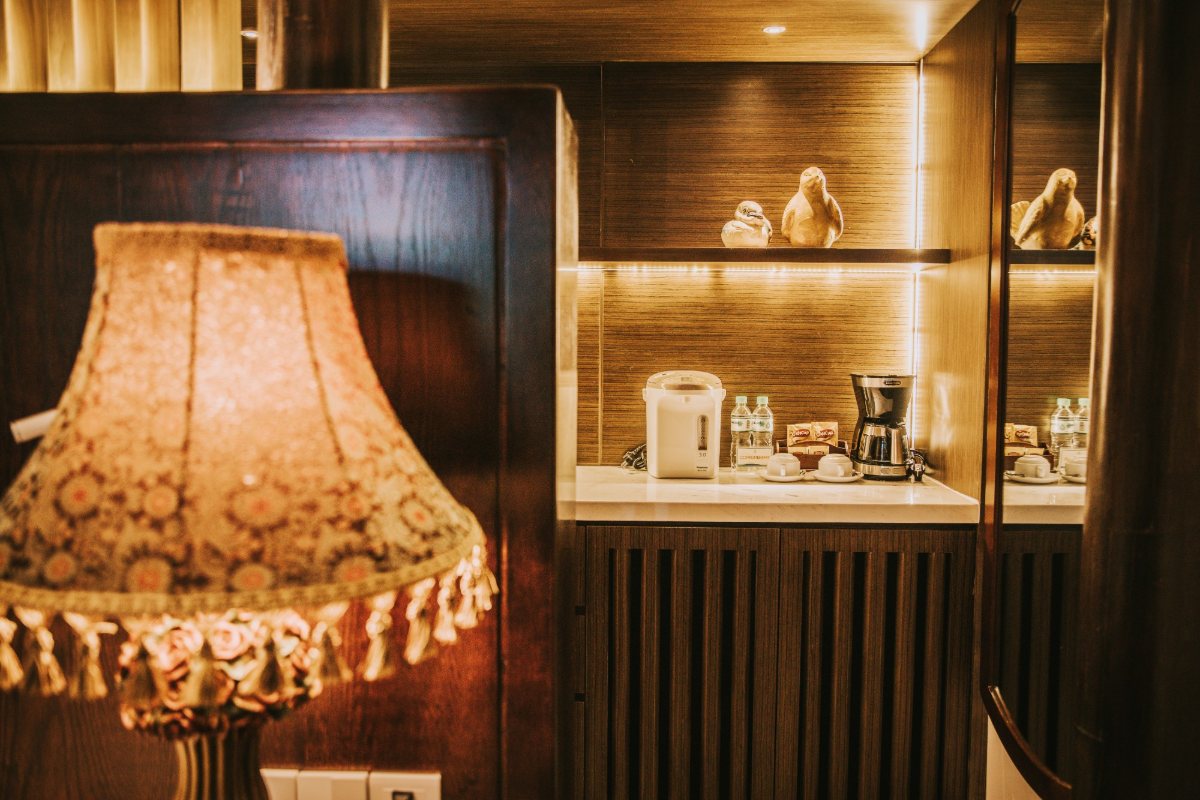 Lamp and decor in the Bungalow VIP at Hoang Ngoc Beach Resort