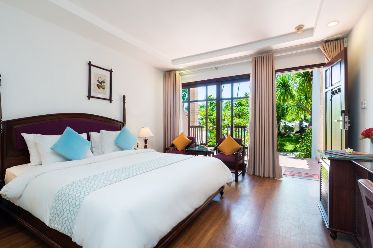 Superior Pool View room at Hoang Ngoc Beach Resort