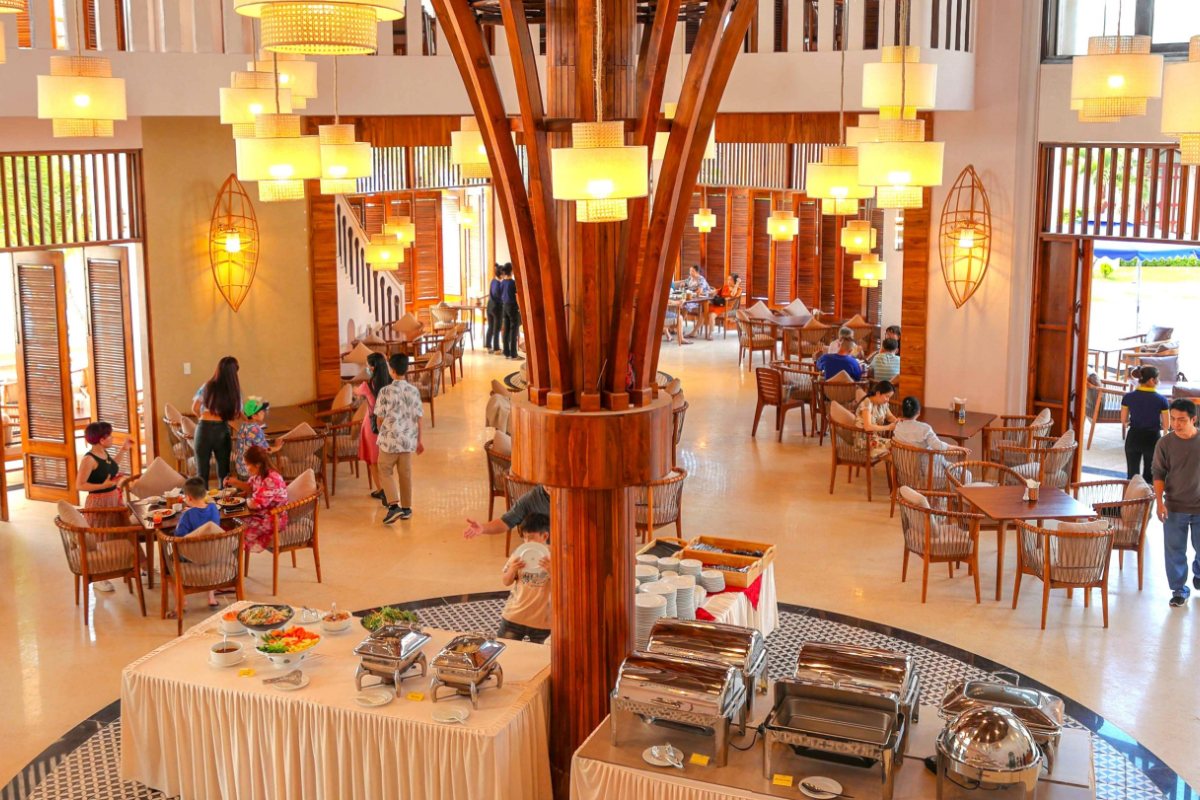 Restaurant dining room at Le Viva Resort Mui Ne