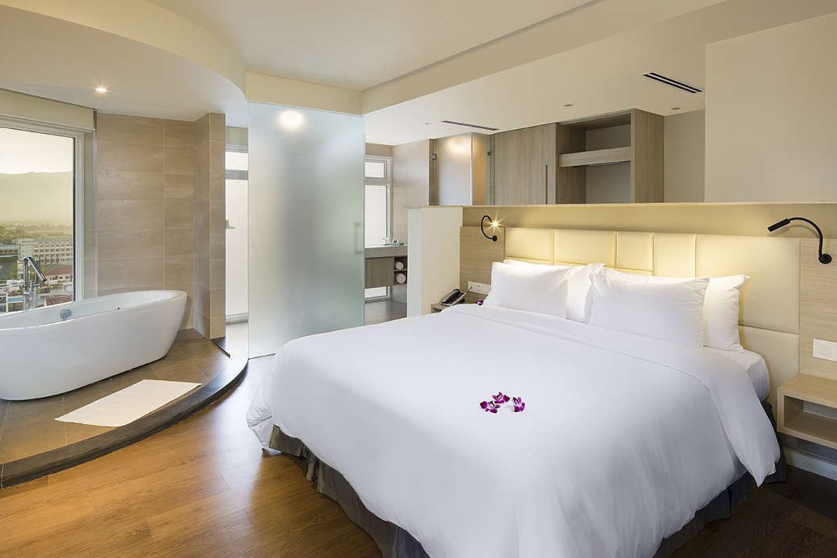 Bathtub in the Signature Ocean View room at Liberty Central Nha Trang