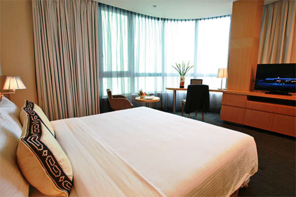 Executive Deluxe room at Liberty Central Saigon Centre