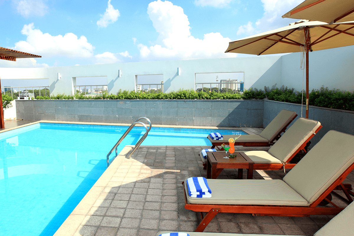 Pool loungers on the rooftop of Liberty Central Saigon Centre