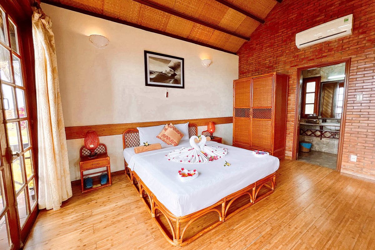 Beachfront Bungalow at Little Mui Ne Cottages
