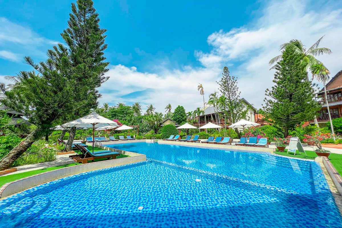 Swimming pool in the garden at Little Mui Ne Cottages