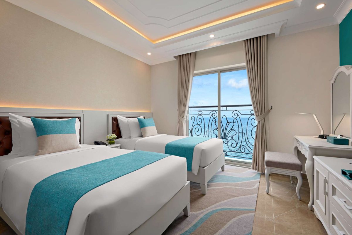 Privilege Twin room with sea view at Mercure Nha Trang Beach