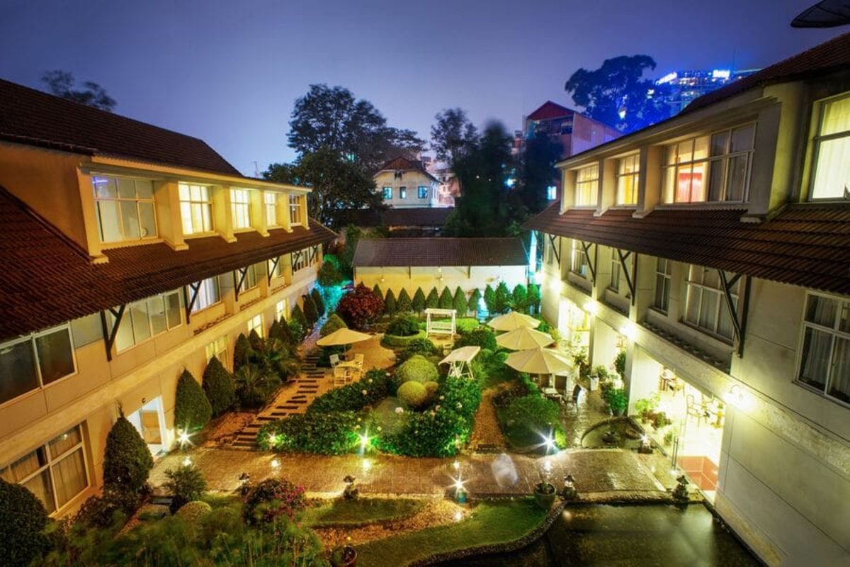 Garden courtyard at night at Muong Thanh Holiday Dalat