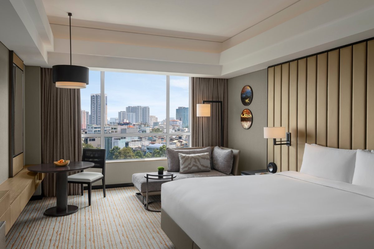 Residence Club Premier King room at New World Saigon Hotel