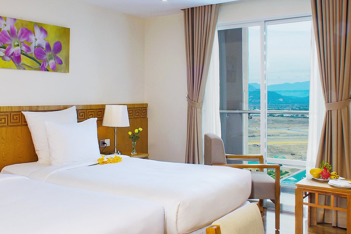 Deluxe room at Rosaka Nha Trang Hotel