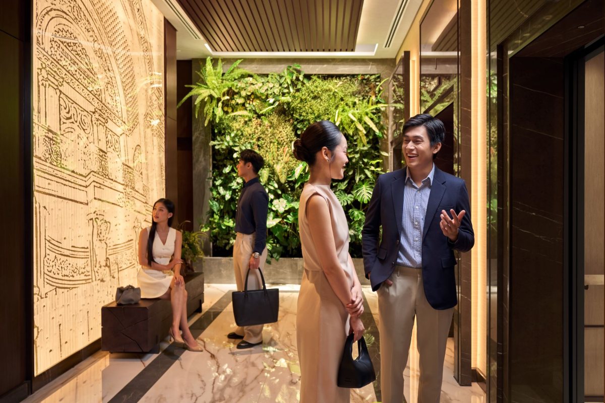 Lobby with green wall at Sheraton Saigon Grand Opera Hotel