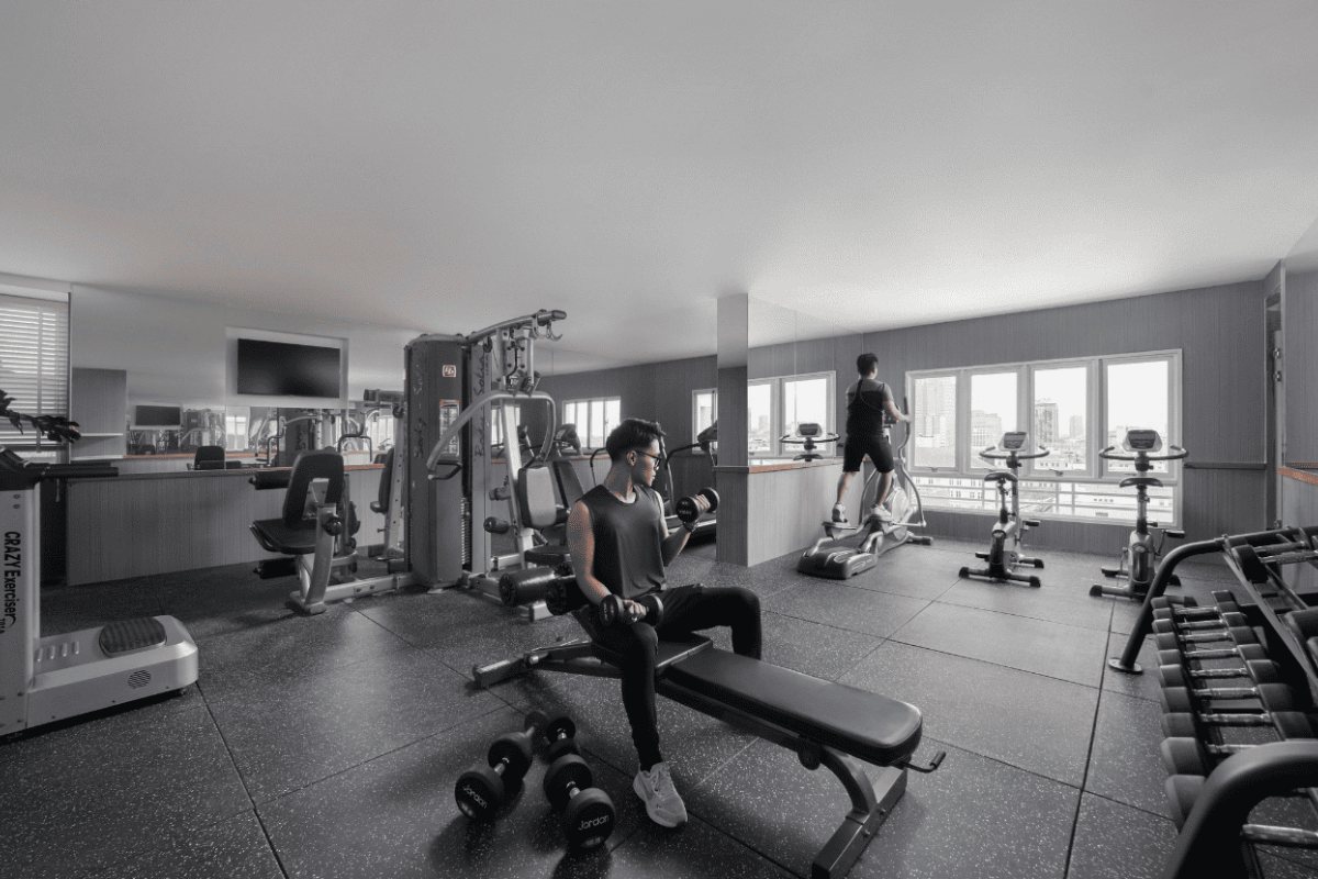 Fitness centre at Silverland Mây Hotel
