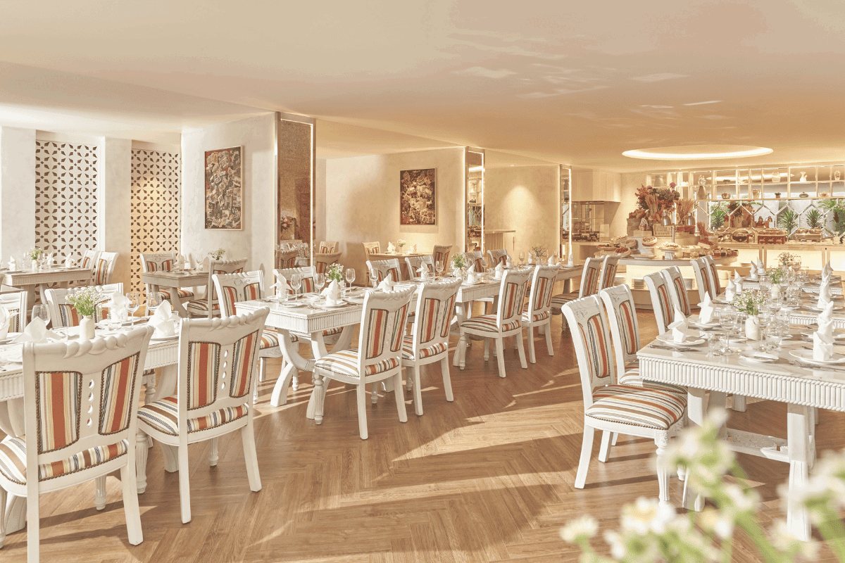 Dining room of Gòn Restaurant at Silverland Mây Hotel