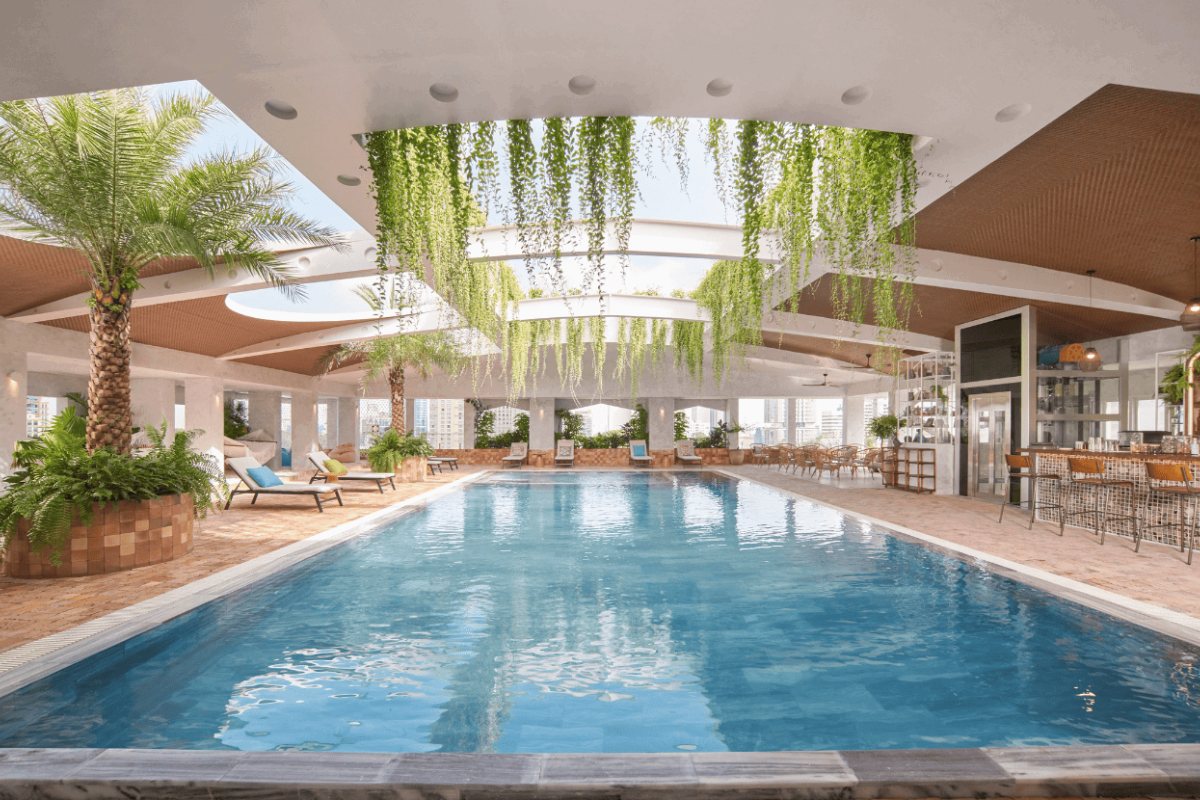 150 m² rooftop pool at Silverland Mây Hotel