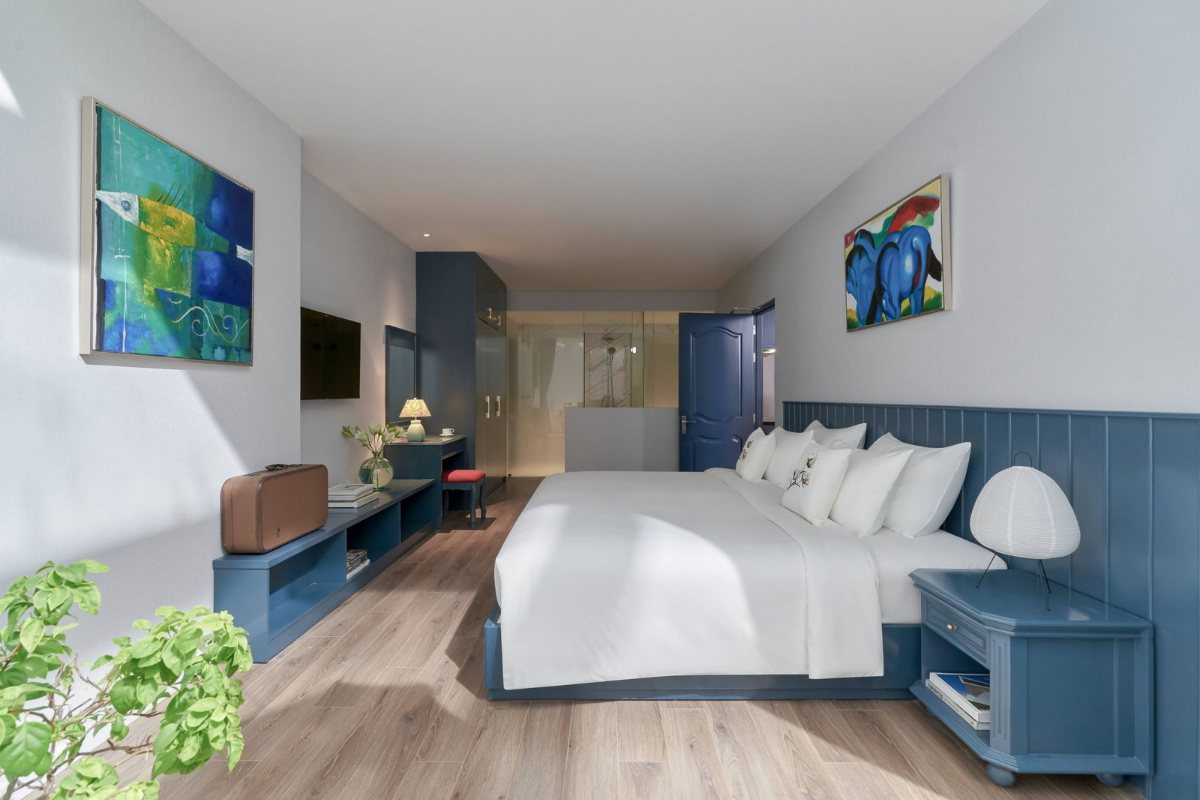 The Suite Family at Silverland Mây Hotel