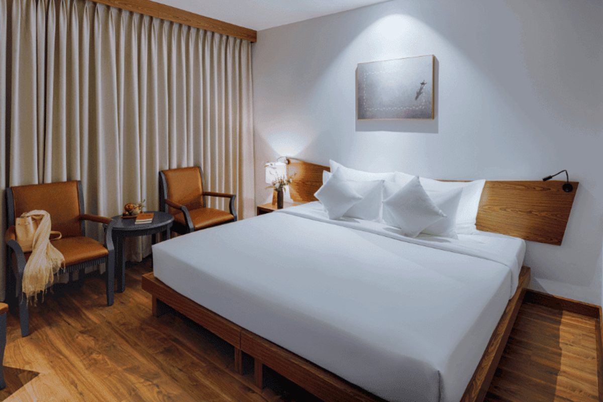 Deluxe room with double bed at Silverland Min Hotel