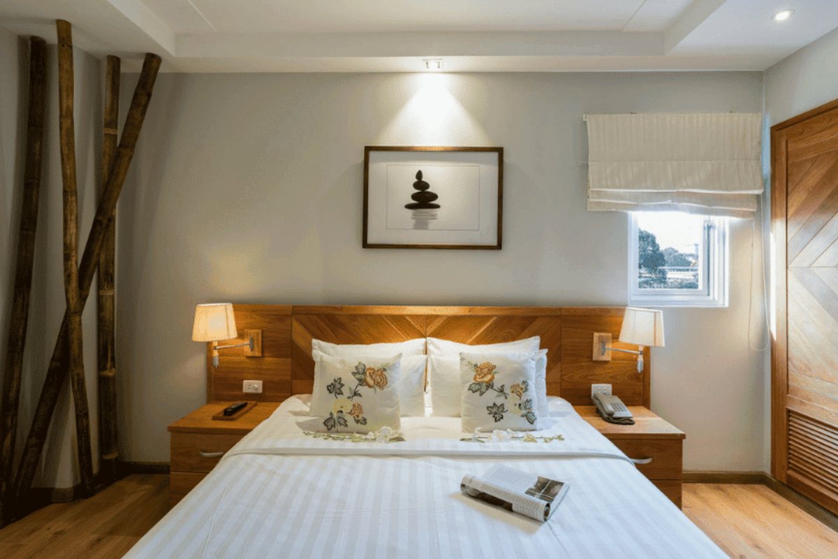 Deluxe room with window at Silverland Yen Hotel