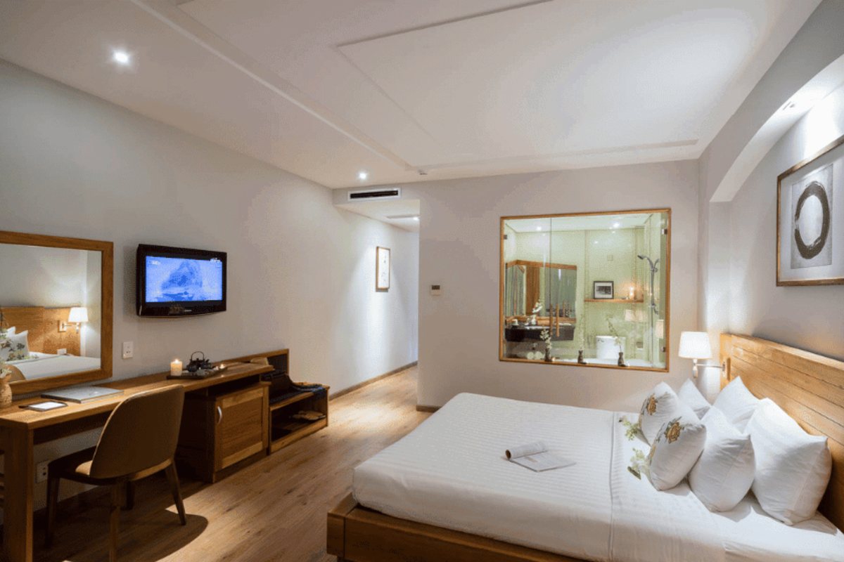 Suite interior at Silverland Yen Hotel