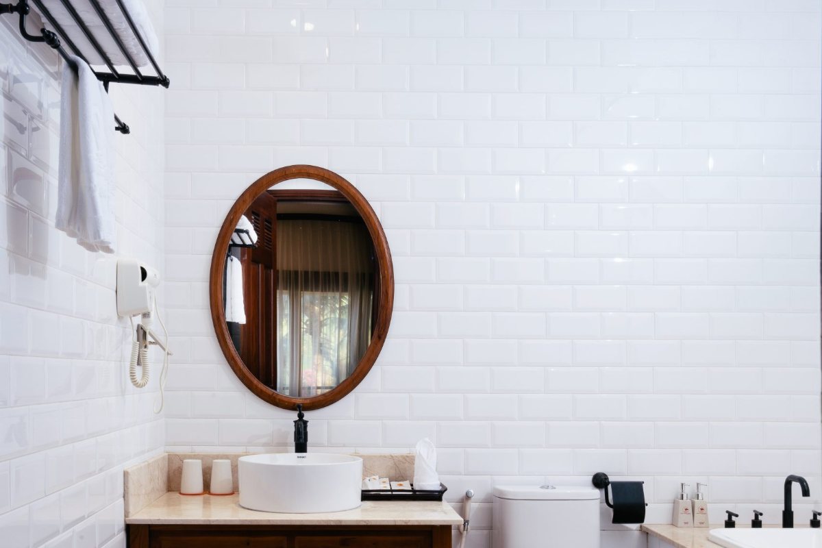 Bathroom of the Deluxe Garden View room at Sunny Beach Resort & Spa