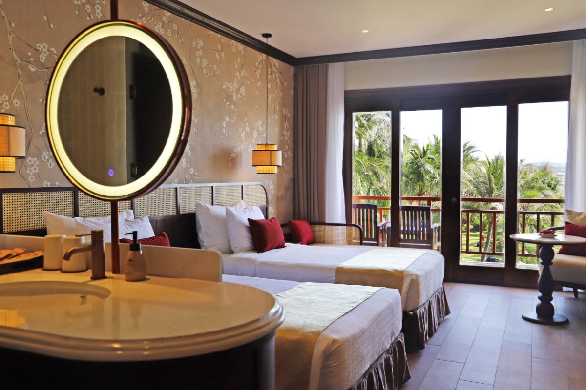 Bed in the Premier Sea View room at Sunny Beach Resort & Spa